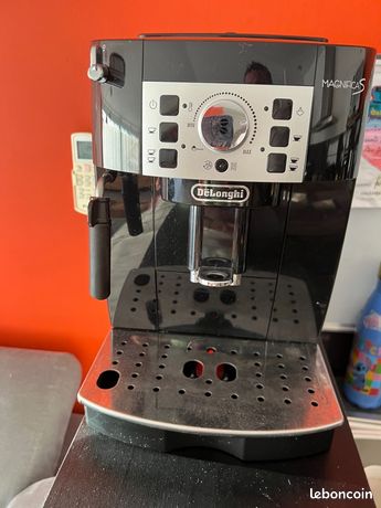 Cafetière à grains delonghi