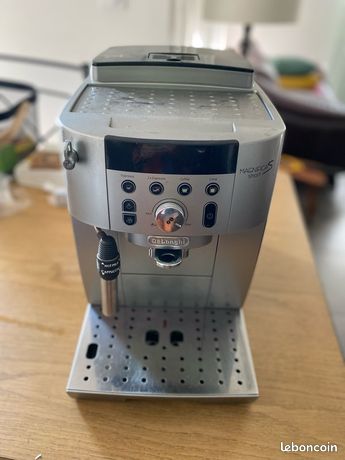 Cafetière delonghi café en grains