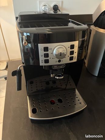Cafetiere delonghi magnifica S