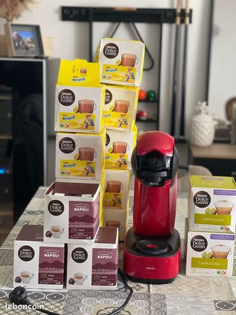 Cafetière Dolce Gusto + lot de capsules