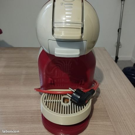 Cafetière dolce gustó rouge