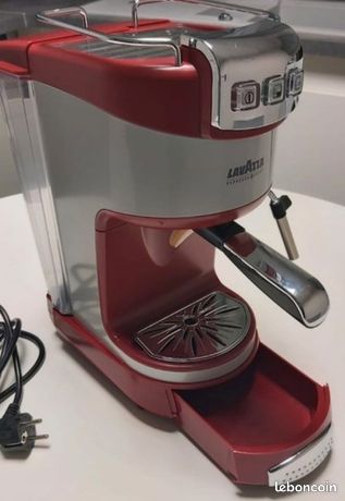 Cafetiere Luigi Lavazza à capsule