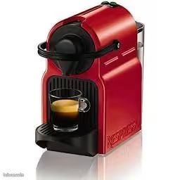 Cafetière Nespresso casi neuf