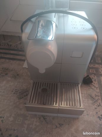 Cafetière Nespresso Delonghi