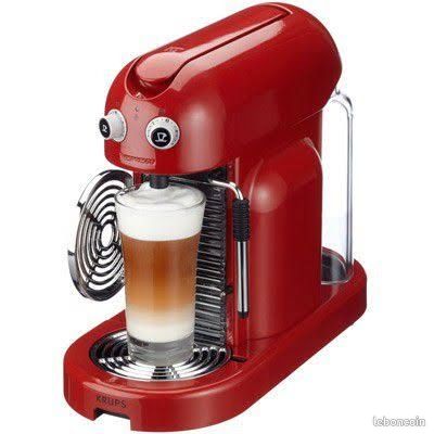 Cafetière Nespresso Maestria KRUPS Machine expresso avec mousseur intégré