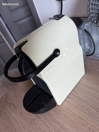 Cafetière nespresso magimix