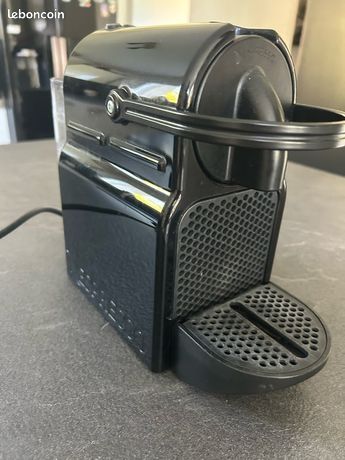 Cafetière Nespresso Noire