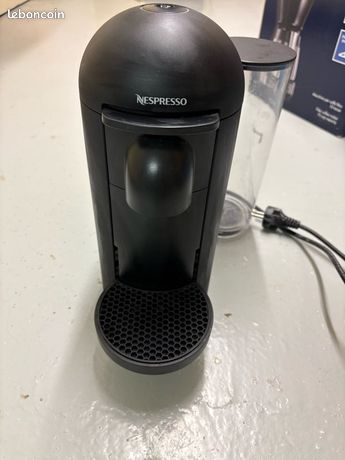 Cafetiere nespresso virtuo noir