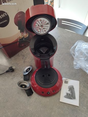 Cafetière Philips Senseo original neuve toute neuve jamais utilisée.prix non négociable.couleur Bordeaux