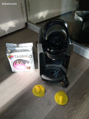 Cafetière tassimo. Bosh. 2 capsules de nettoyage. Et une paquet neuf café long intense x16 pièces