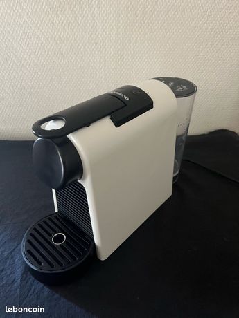 Cafetière Nespresso Krups mini bon éteins