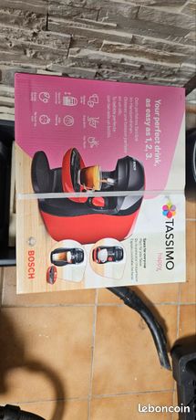 Cafetiere Tassimo , jamais ouvert,6 paquets de dosettes fournit