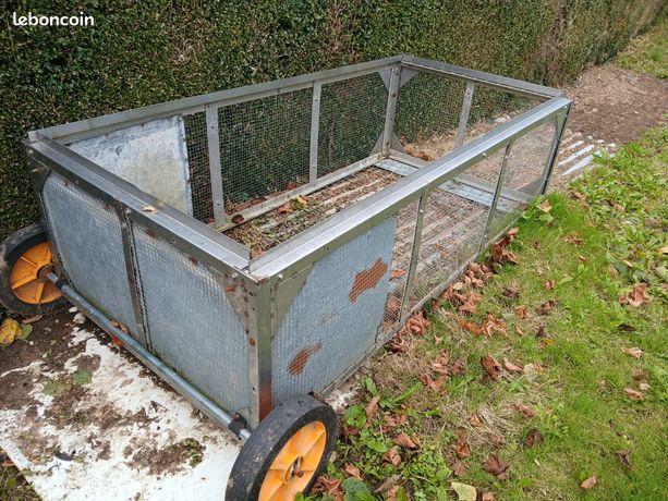 Cage à lapins roulante
