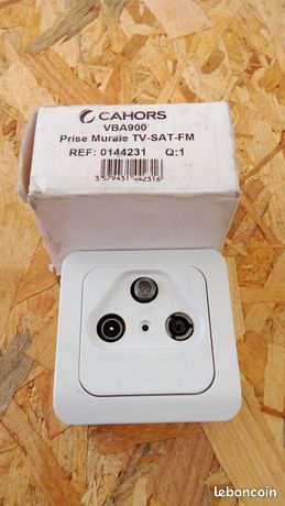 Cahors VBA 900 Prise Murale TV / FM / SAT 5 2150 MHz