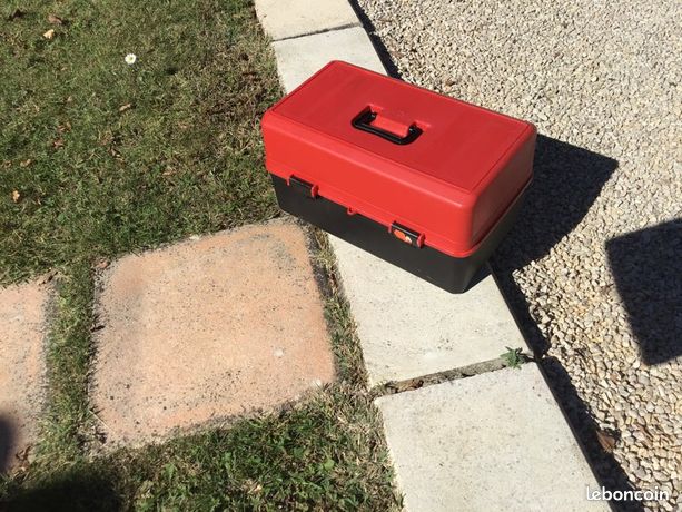 Caisse à outils en plastique