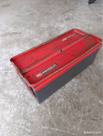 Caisse à outils facom en très bonne état