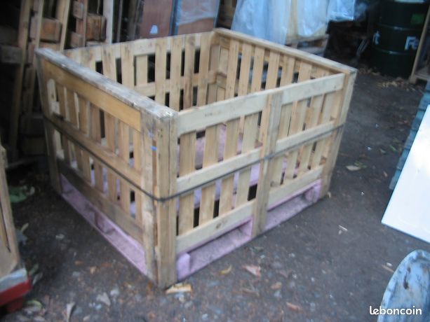 Caisse de rangement en bois de 120 sur 97 cm 76 de haut