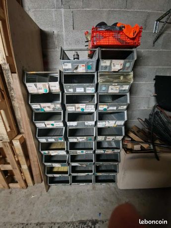 Caisses en metal - pour rangement- RESTE 18 caisses