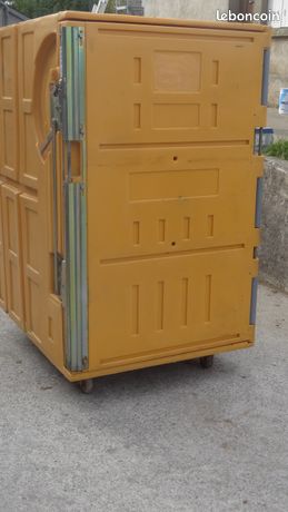 Caisson, conteneur isotherme ou frigorifique , Cargo 1000L sur roues