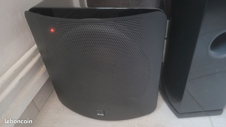 Caisson Svs sb2000 noir laqué