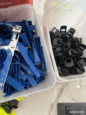 Cale carrelage + coin + pince