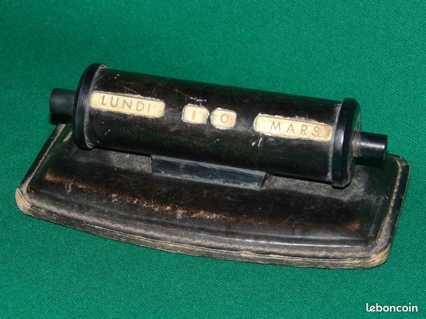 Calendrier de bureau en cuir