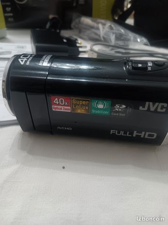 Camescope JVC Everio GZ-E105BEU