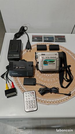 Caméscope Mini-DV Panasonic NV-DS35EG parfaitement fonctionnel + accessoires