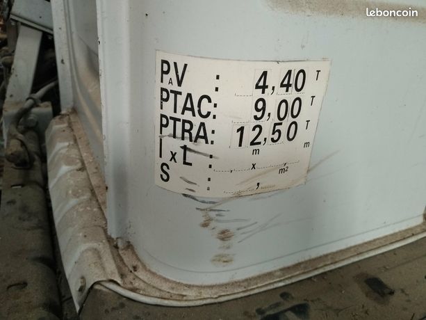 Camion benne tournant