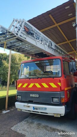 Camion échelle de pompier 30m iveco