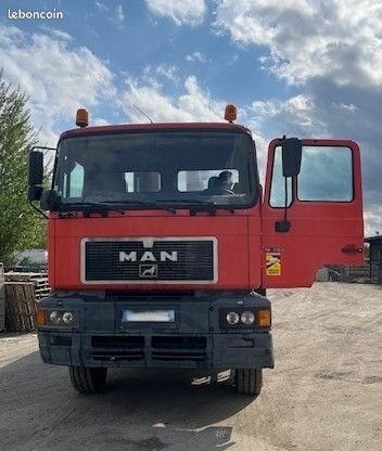Camion grue MAN 19T