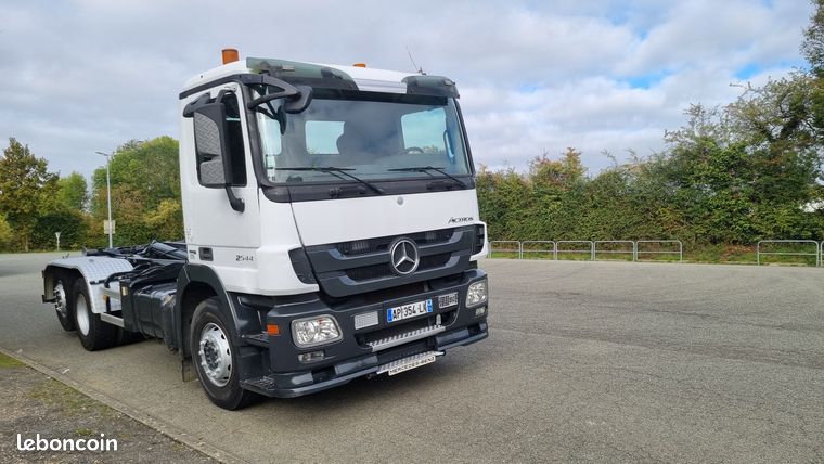Camion mercedes actros 2544