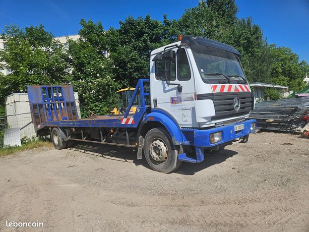 Camion plateau 4x2 mercedes atroc