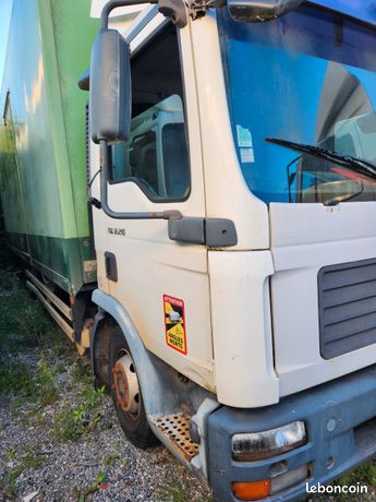 Camion porteur 12t man moteur