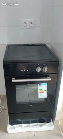 Canapé convertible cuisinière matelas et machine à laver très bon état