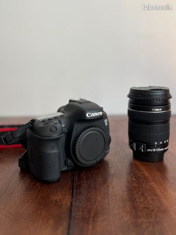 Canon 7D Mark II + trépied Manfrotto + zoom EFS 18-135mm + sac à dos + accessoires