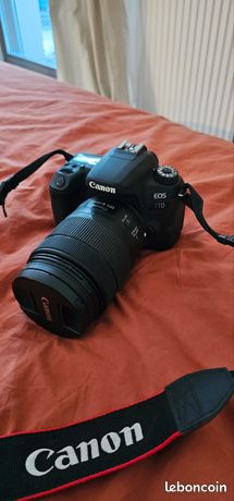 Canon EOS 77D + objectif EF-S 18-135 mm IS USM