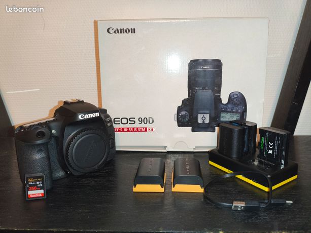 Canon EOS 90D