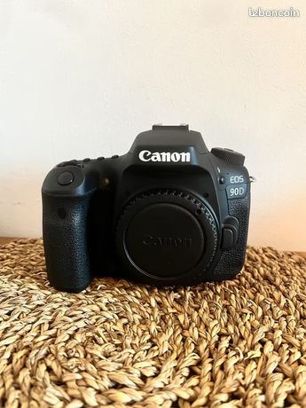 Canon EOS 90D