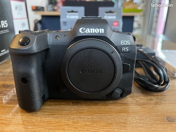 Canon R5 et 2 batteries d’ canon