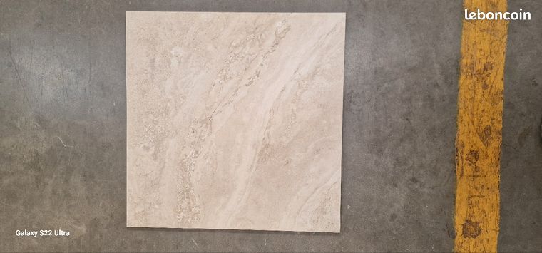 Carrelage effet pierre travertin