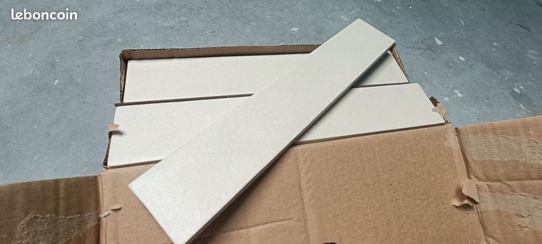 Carrelage mural/faïence grès cérame émaillé beige 5x30 cm