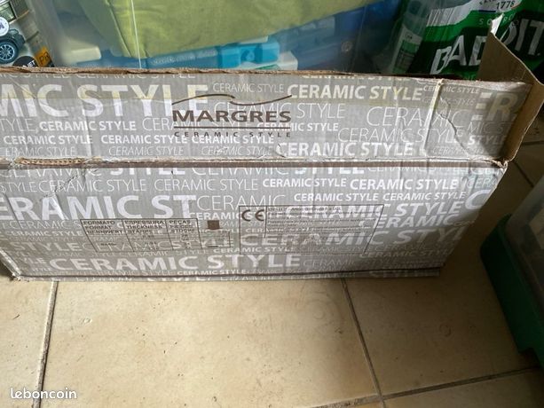 Carrelage Plinthes noires