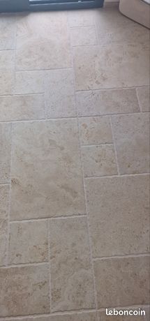 Carrelage imitation travertin