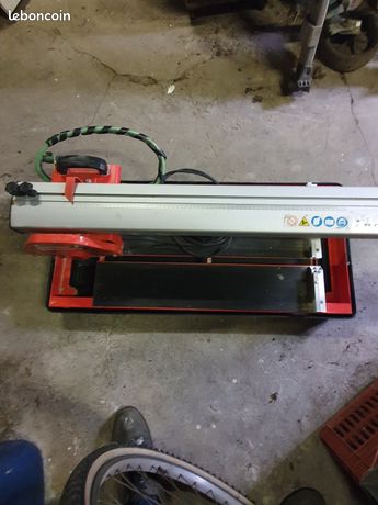 Carrelette électrique a eau sur pied