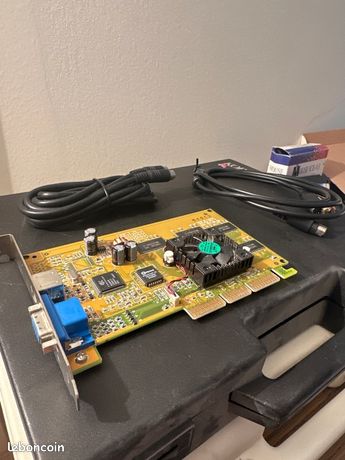 Carte AGP TNT2 PRO LRI 2811+ câbles