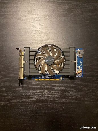 Carte graphique GIGABYTE GTX550 Ti 1Gb