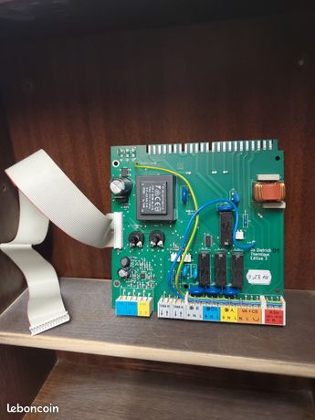 Carte relais De Dietrich F150B edition 3
Carte quasi neuve, utilisée pendant 3 mois