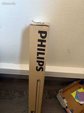 Carton de 20 Néons Philips Master TL5 HE 14W 840 lumière blanche. 56 cm de longueur d'embout à embout