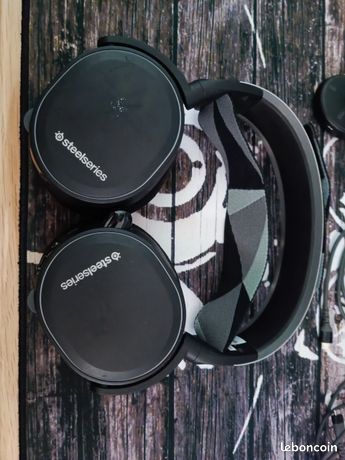Casque steel series arctis 7